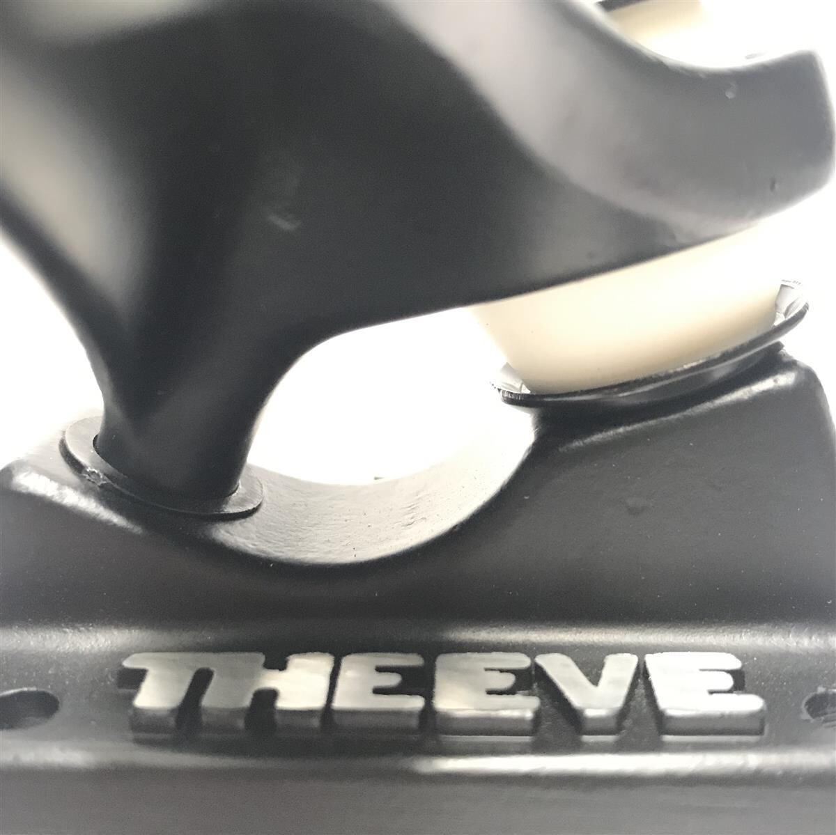 THEEVE TRUCKS CSX CLASSIC V3 BLACK 5,5