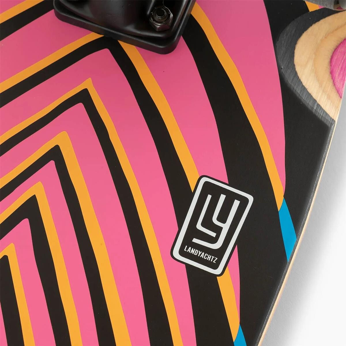 Landyachtz Complete Cruiser Dinghy Coffin XL Fish 28.2" x 8,64" WB14,5"