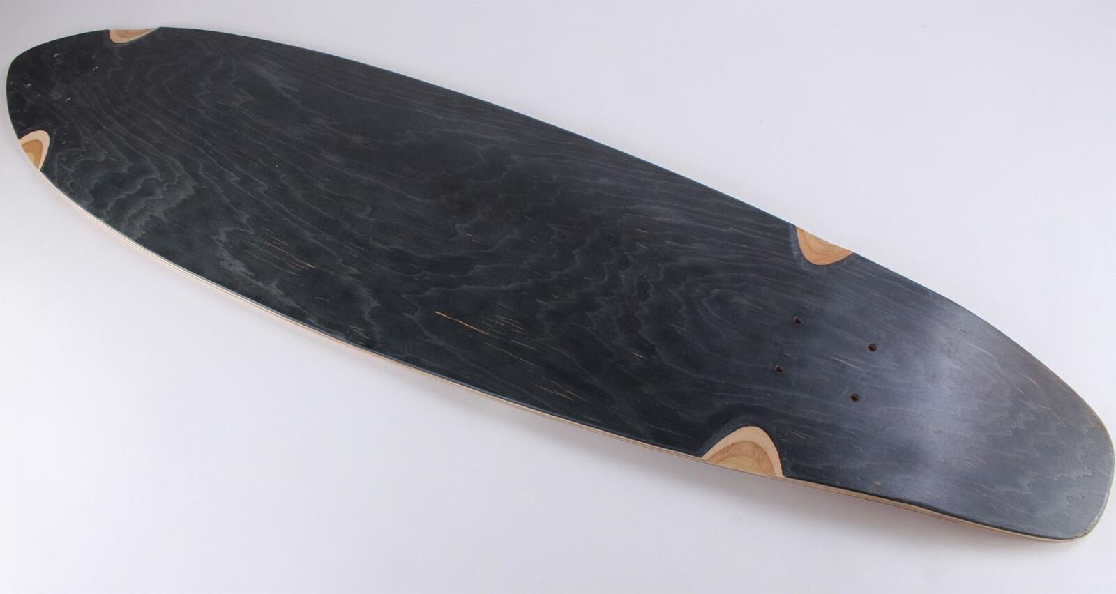 SkaReCo Deck Shape402 Kicktails K40 40"x9,75" WB26,75" black