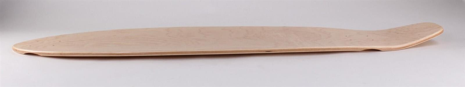 SkaReCo Deck Shape402 Kicktails K40 40"x9,75" WB26,75" black