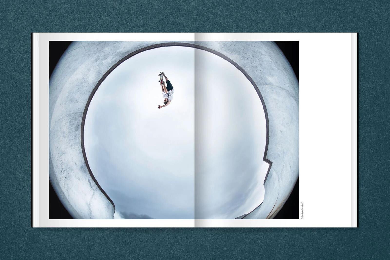 Capsule Buch Helge Tscharn