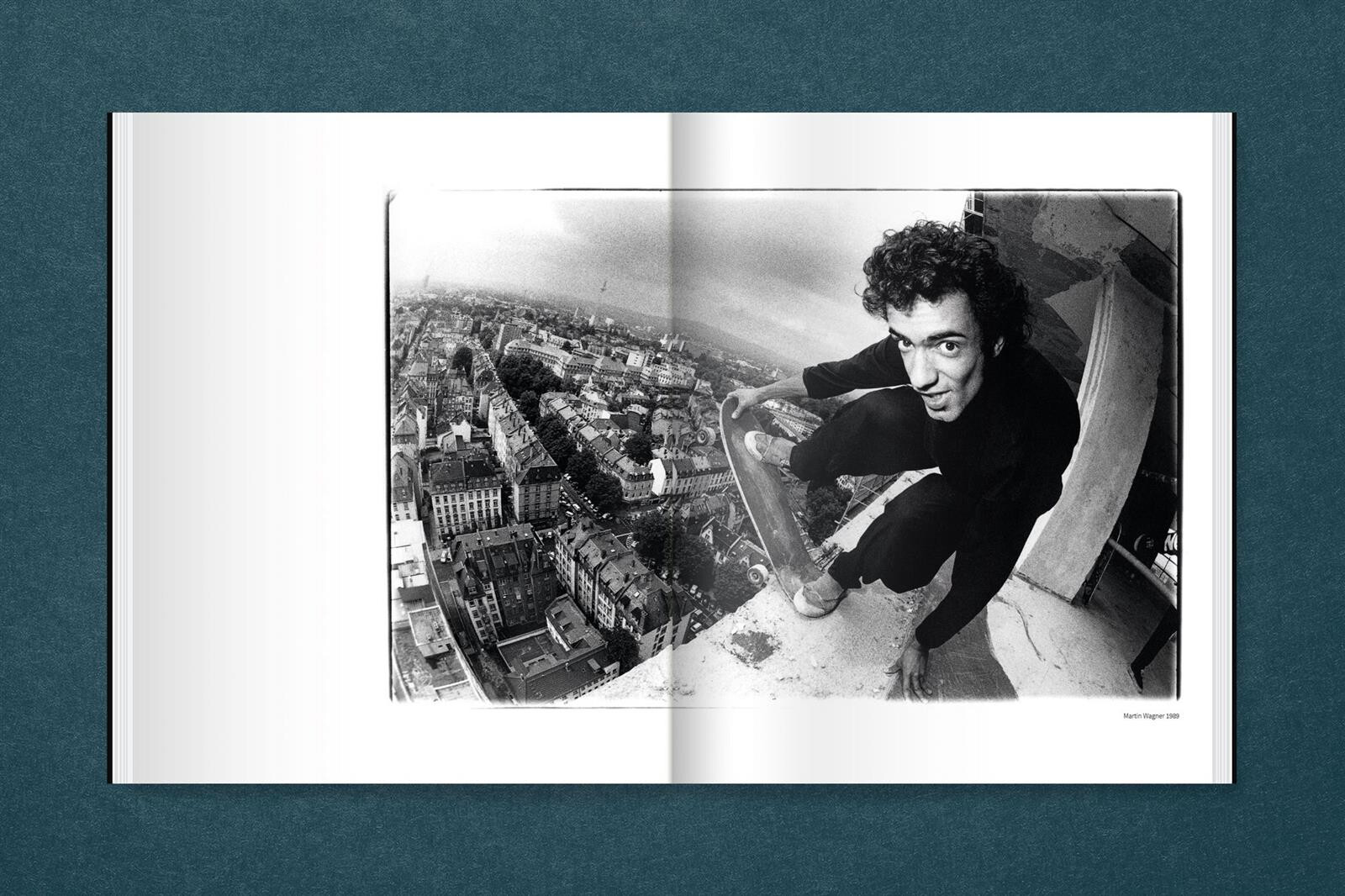 Capsule Buch Helge Tscharn