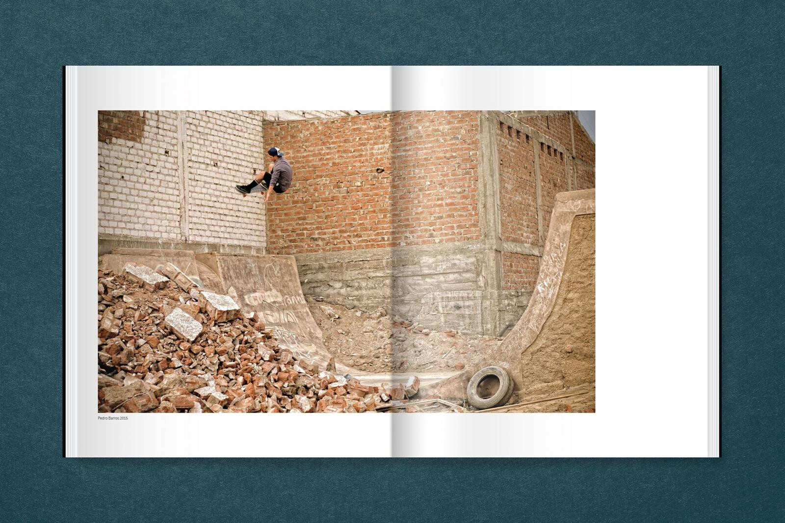Capsule Buch Helge Tscharn