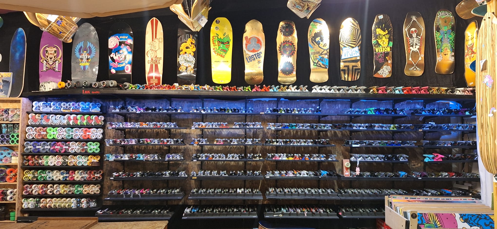 Huge range! eg. over 800 trucks!