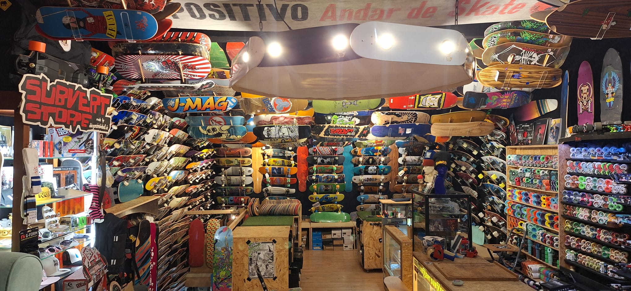 The new shop is finally looking great again!
